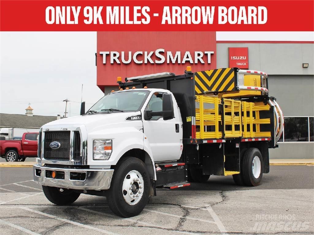 Ford F650 多目的／汎用車両