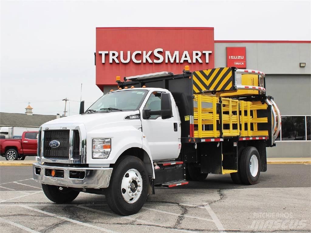 Ford F650 多目的／汎用車両