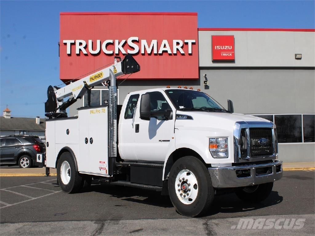 Ford F750 クレーントラック、ユニック車
