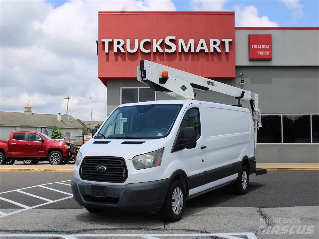 Ford Transit 多目的／汎用車両