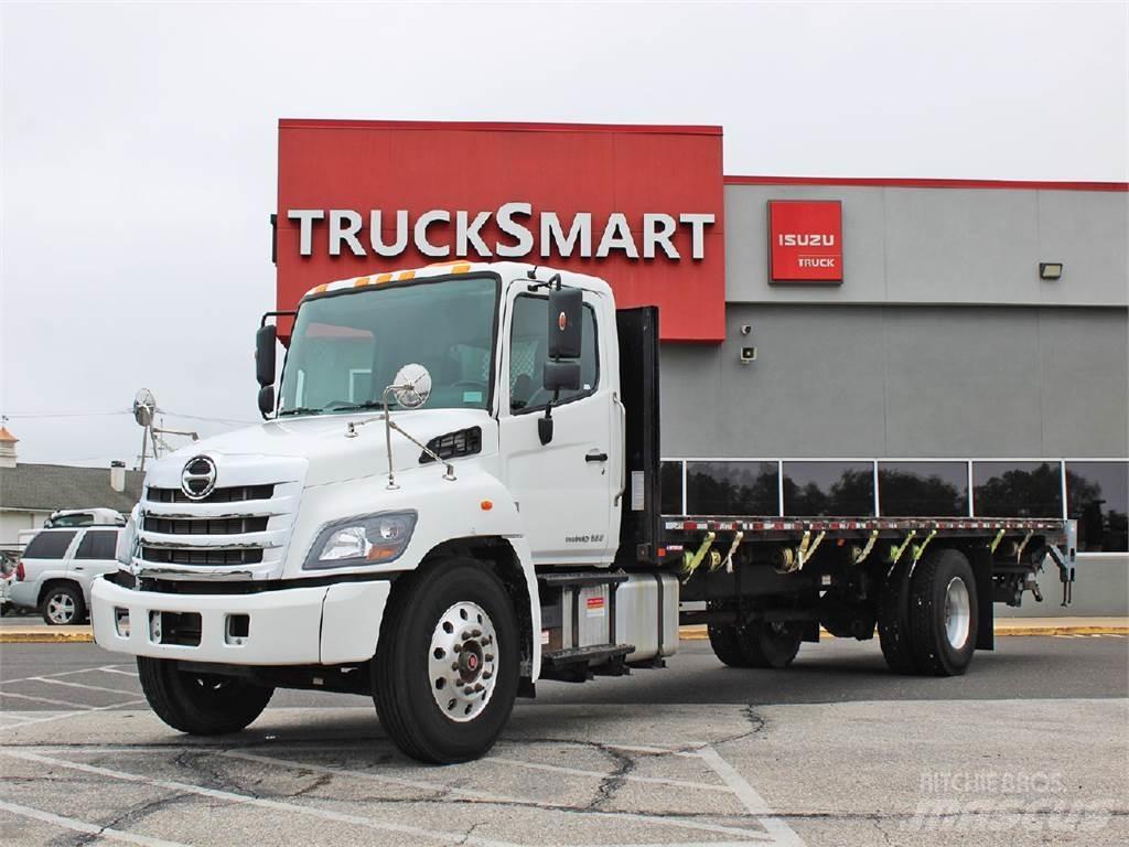 Hino 338 平ボディー