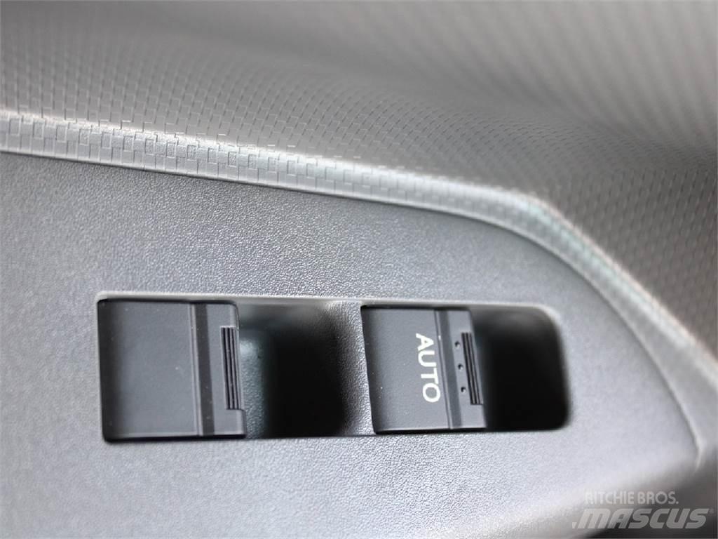 Isuzu FVR キャブ付きシャーシ