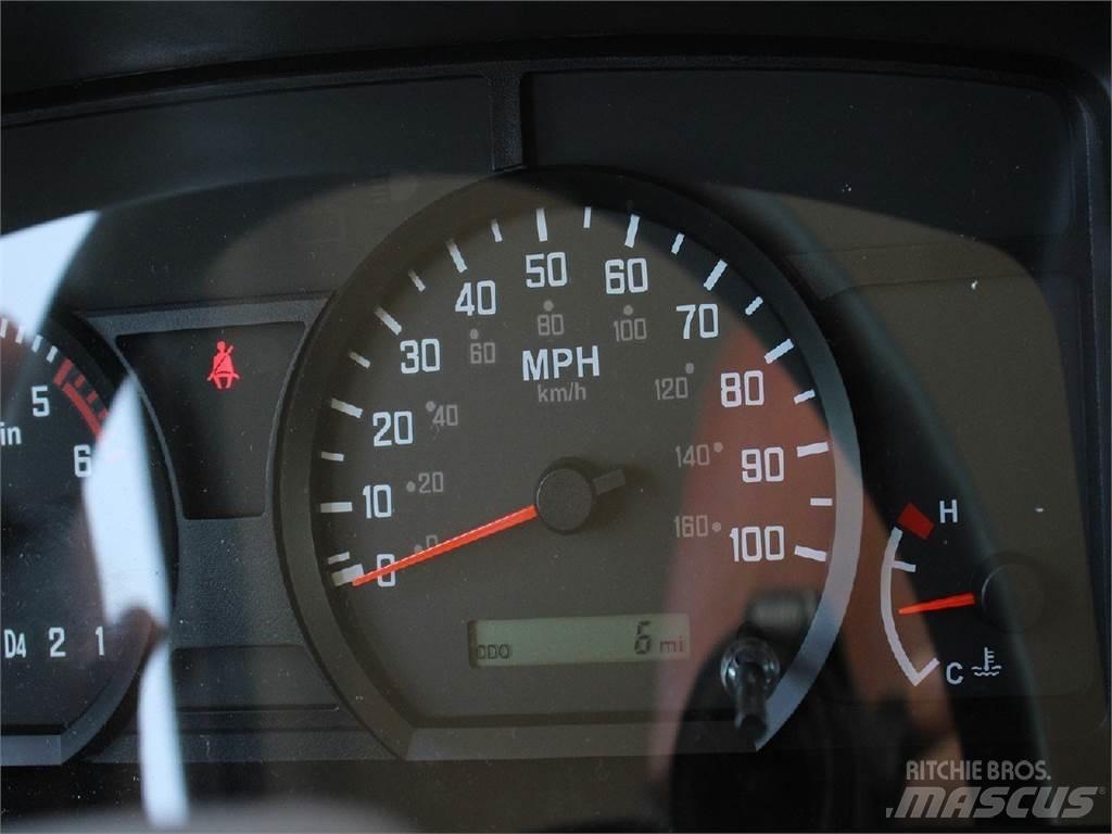 Isuzu NPR-HD 平ボディー