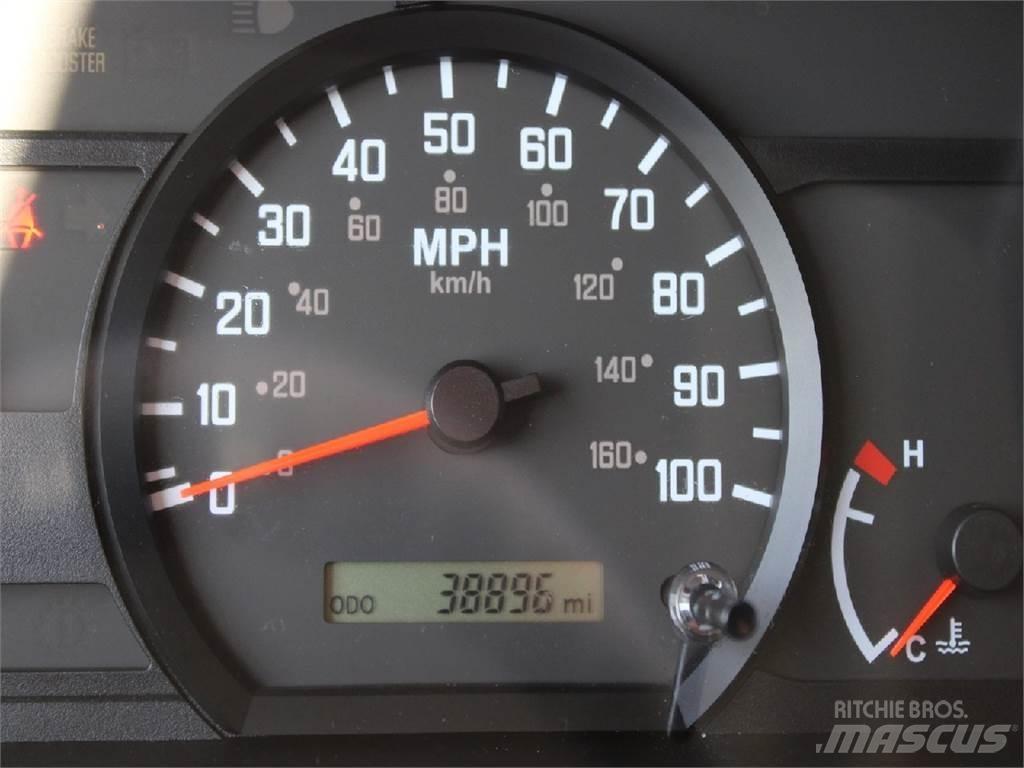 Isuzu NRR ボックスボディー、ウイング、箱車