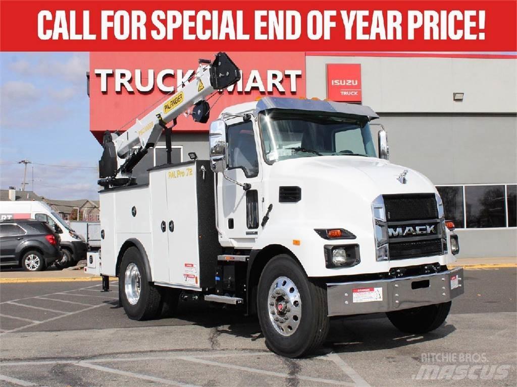 Mack MD6 レッカー車