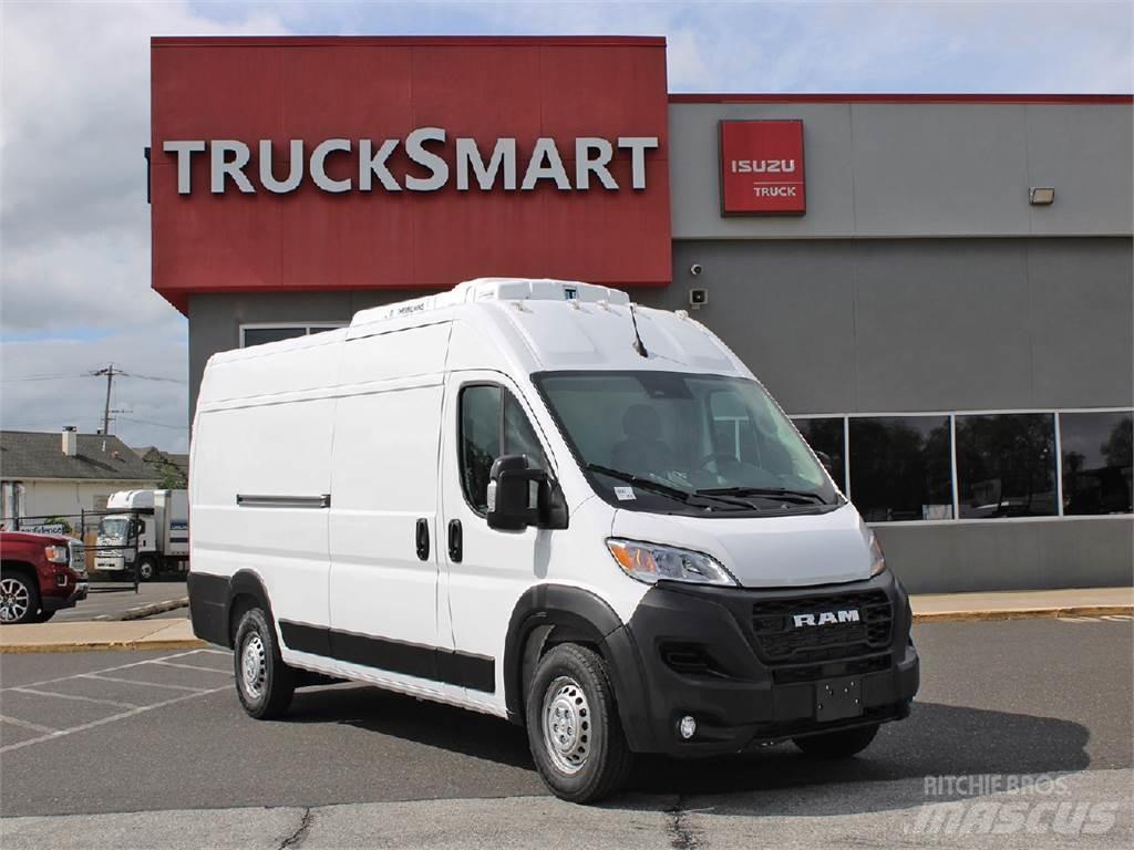 RAM PROMASTER 冷凍冷蔵車
