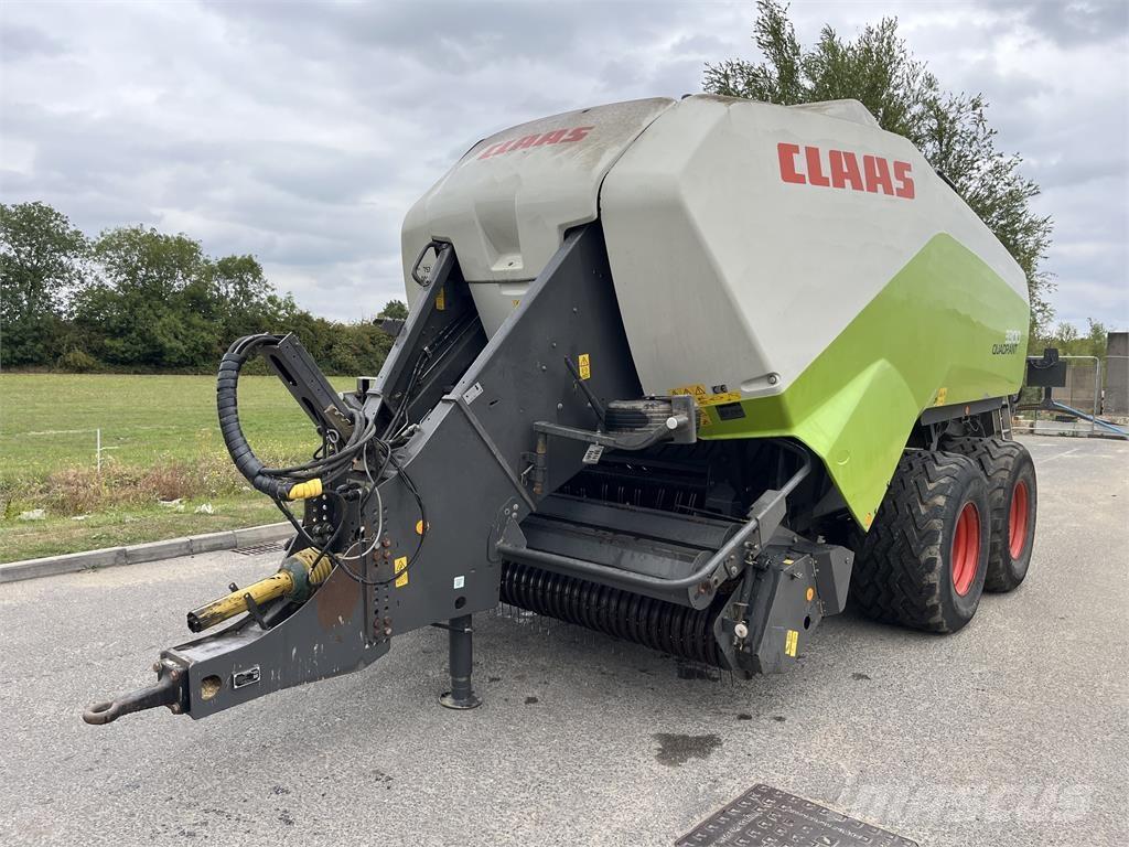 CLAAS 3300 スクエアベーラー