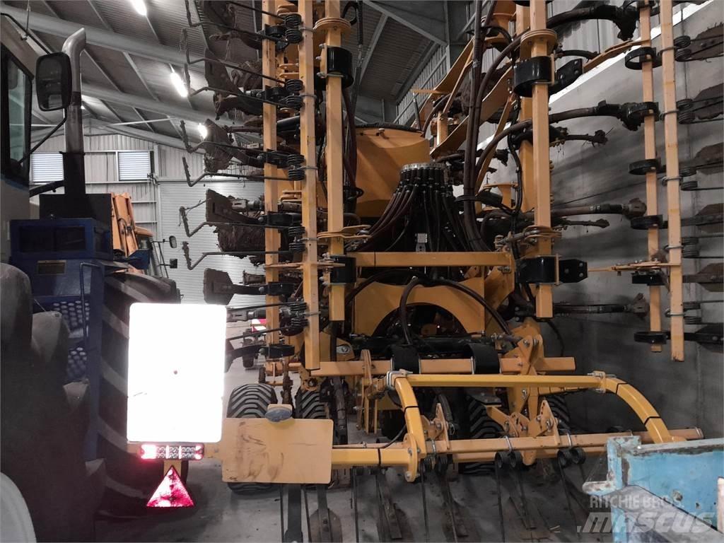 Claydon 8M TRAILED 農業機械 -　その他