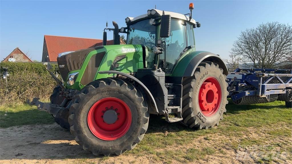 Fendt 828 S4 トラクター