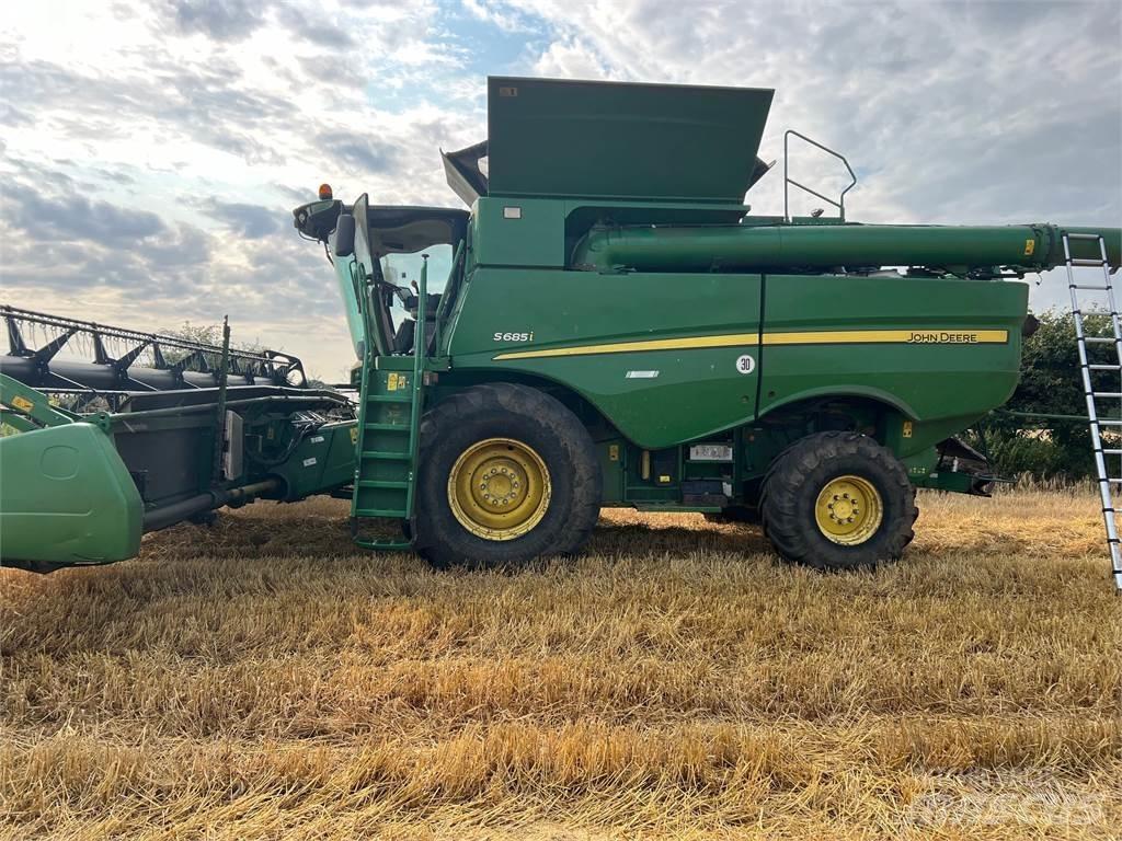 John Deere S685I コンバイン