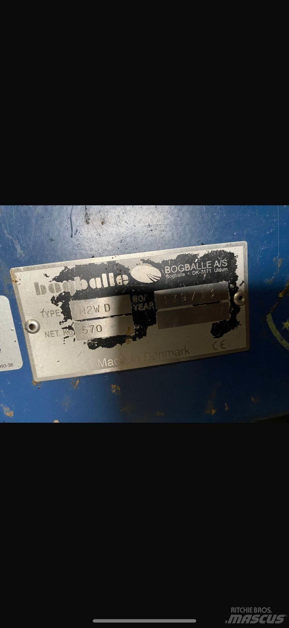Krm M2W D 肥料散布機