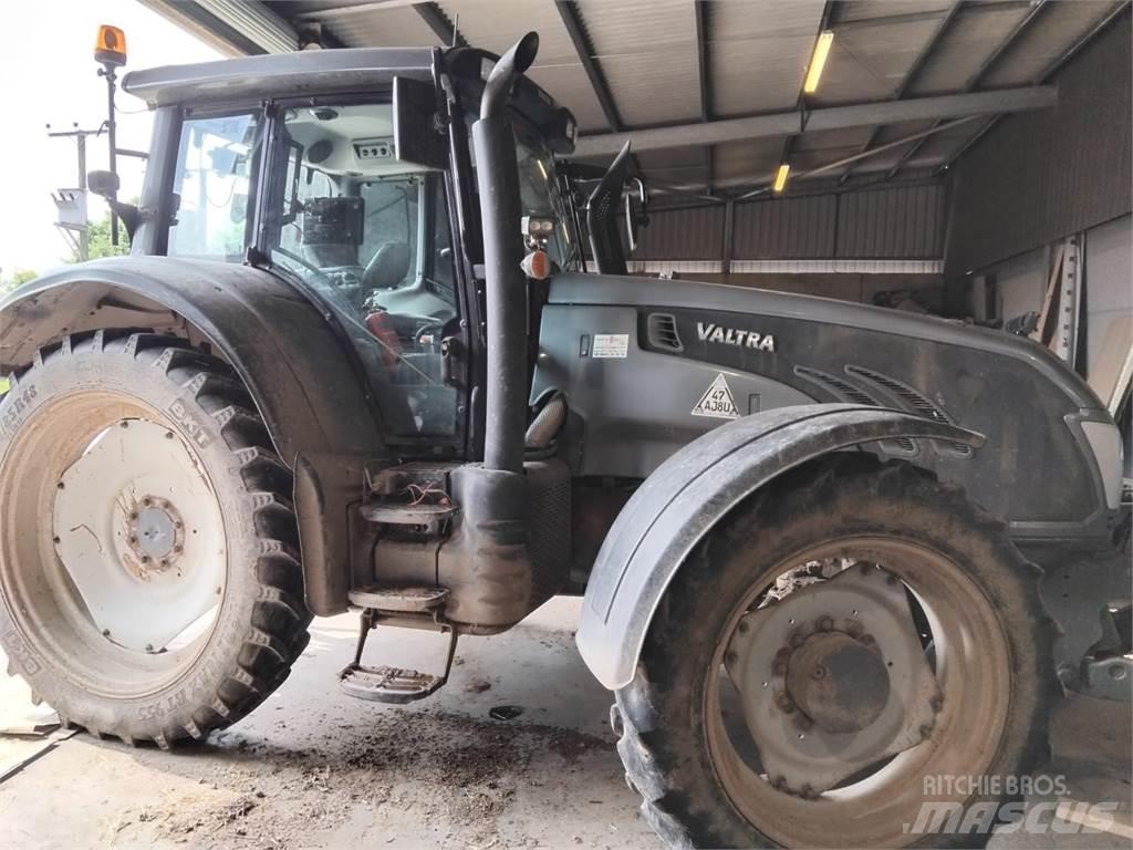 Valtra T183V トラクター