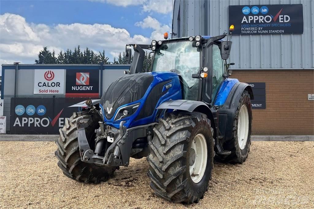 Valtra T234D トラクター