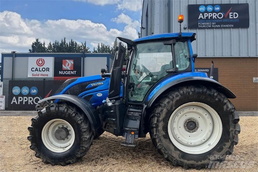 Valtra T234D トラクター