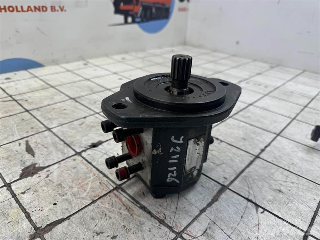  Gear pump クレーン部品と設備
