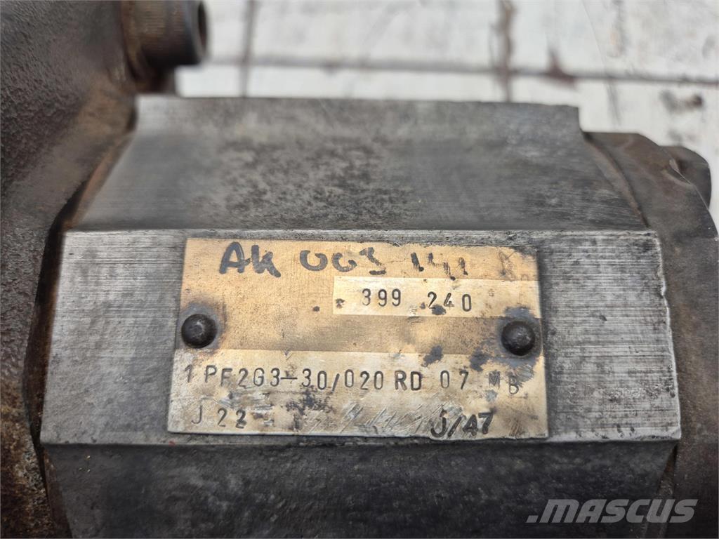  Gear pump クレーン部品と設備