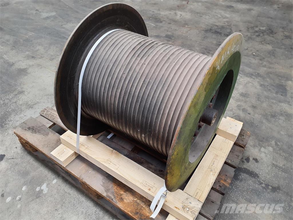 Krupp KMK 4060 winch クレーン部品と設備
