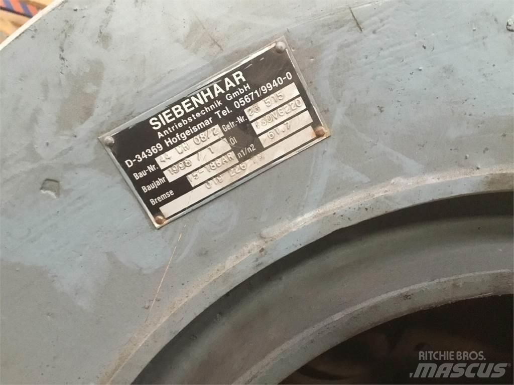 Krupp KMK 4070 winch クレーン部品と設備