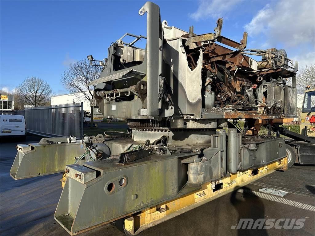 Liebherr LR 1160 オールテレーンクレーン