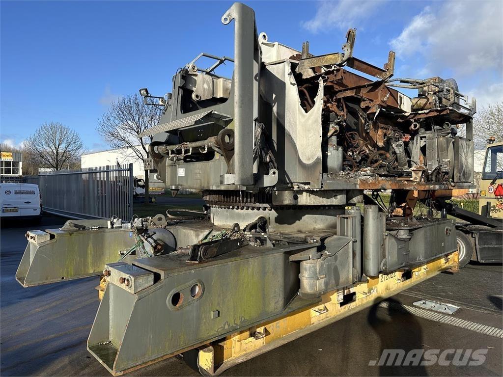 Liebherr LR 1160 オールテレーンクレーン