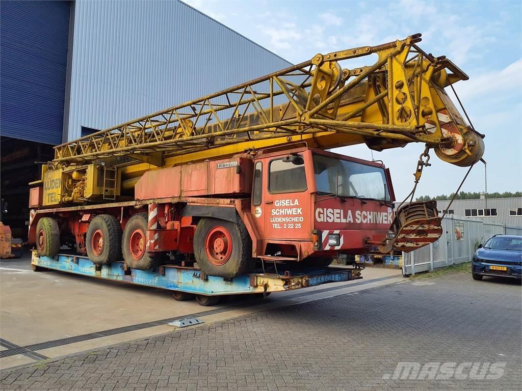 Liebherr LTM 1100 オールテレーンクレーン