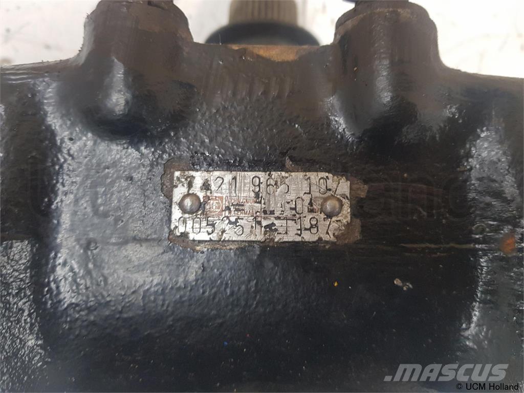 P&H S35 steering box クレーン部品と設備
