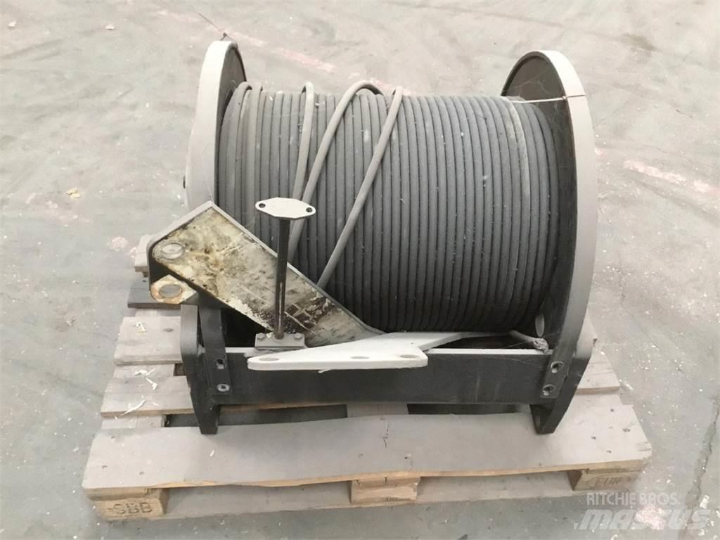 PPM 400 ATT winch クレーン部品と設備