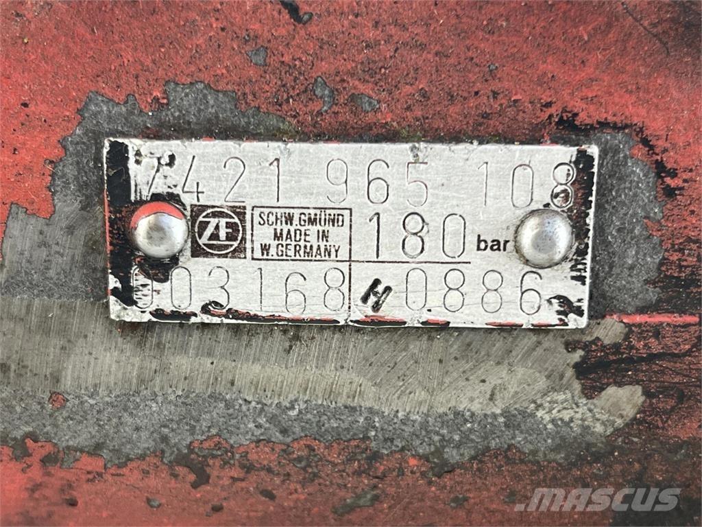  Steering box 180bar クレーン部品と設備