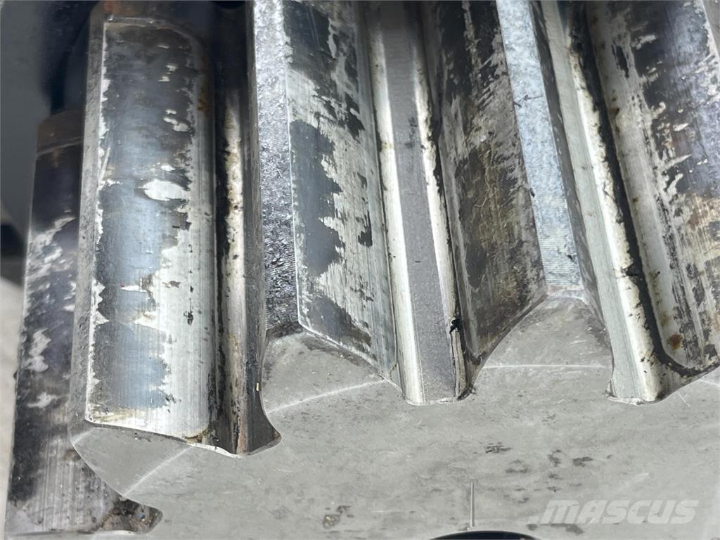Terex slew gear クレーン部品と設備