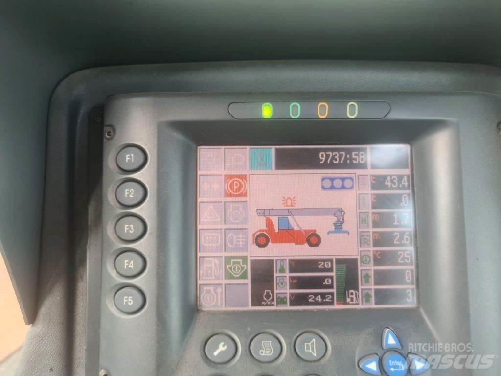 CVS Ferrari F478 リーチスタッカー