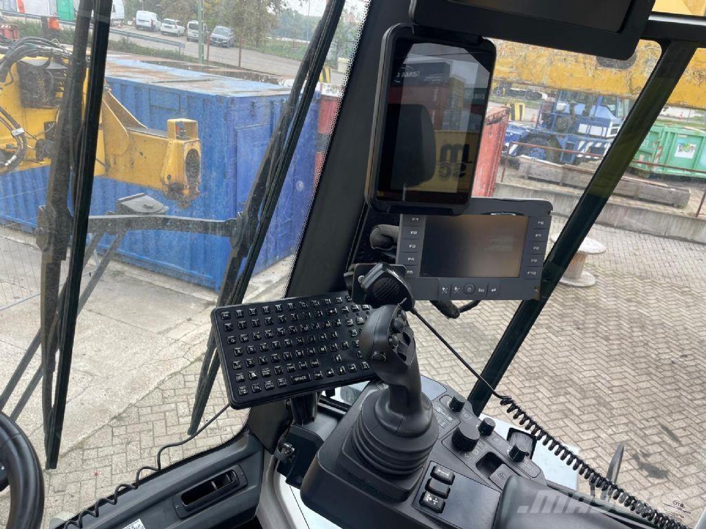 Hyster RS46-41XD/67S リーチスタッカー