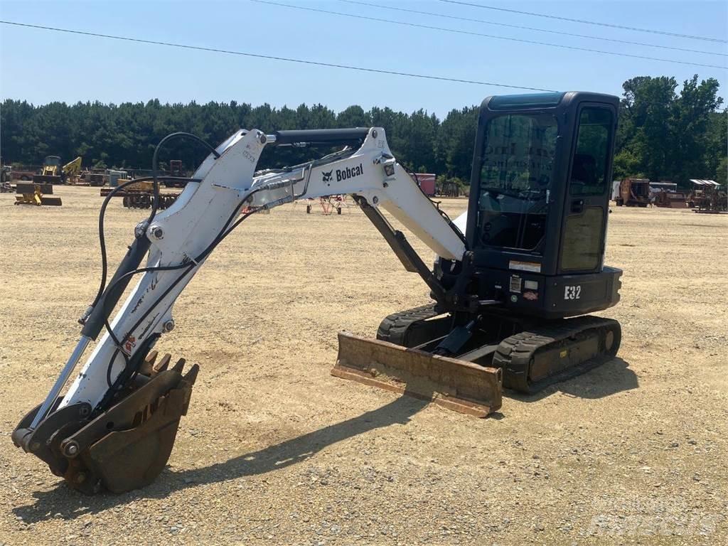Bobcat E32 建設機械 -　その他