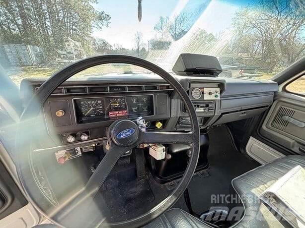 Ford F-800 建設機械 -　その他