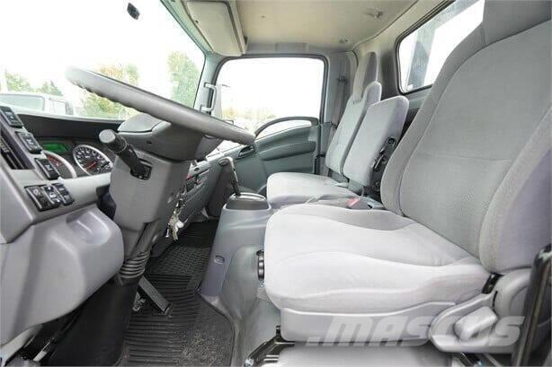 Isuzu NRR レッカー車
