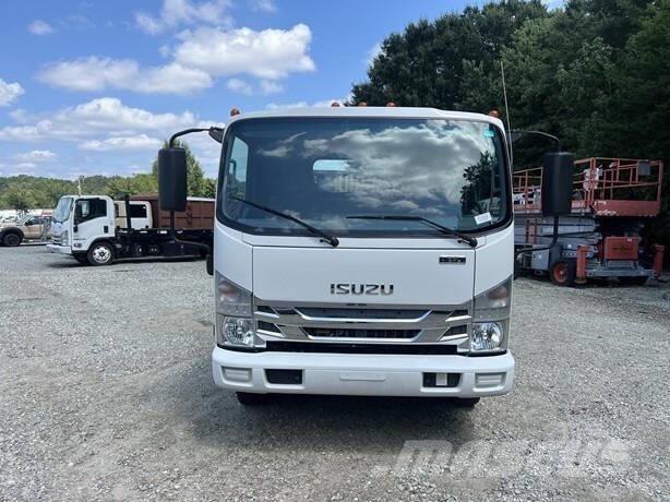 Isuzu NRR レッカー車