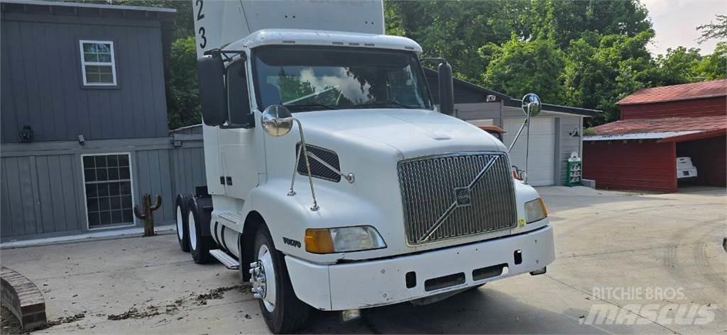 Volvo VNL 建設機械 -　その他