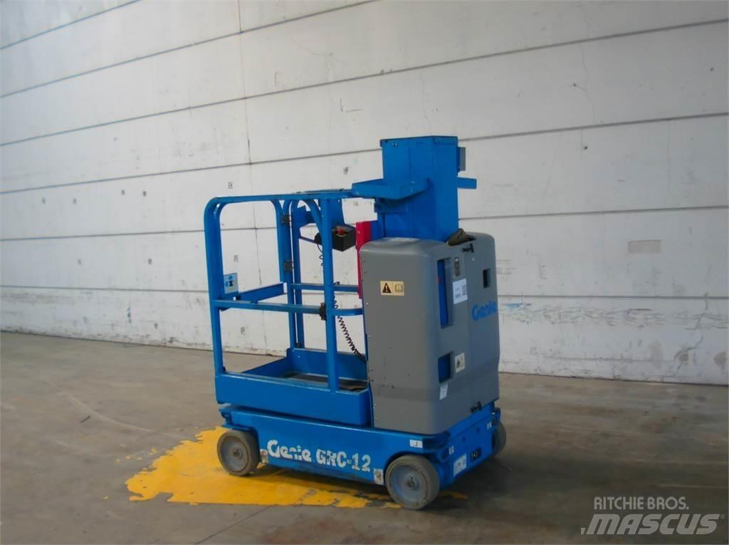 Genie GRC12 垂直昇降型リフト