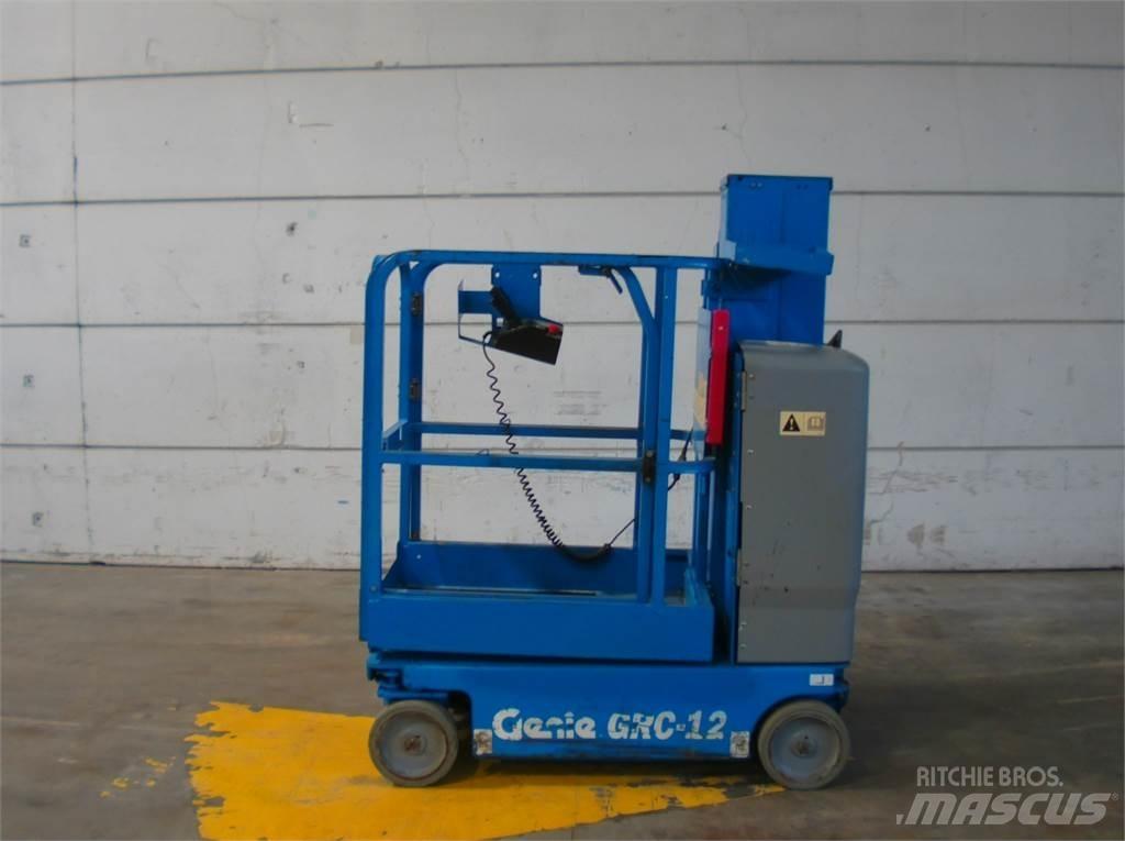 Genie GRC12 垂直昇降型リフト