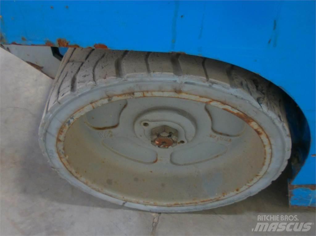 Genie GS2032 シザースリフト