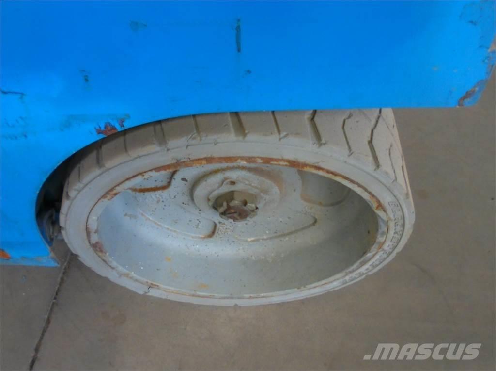 Genie GS3246 シザースリフト