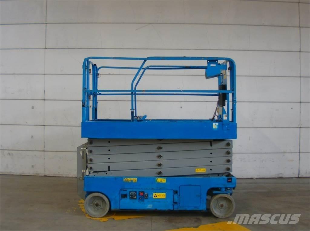 Genie GS3246 シザースリフト