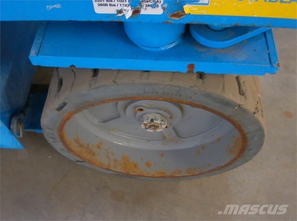 Genie GS3246 シザースリフト