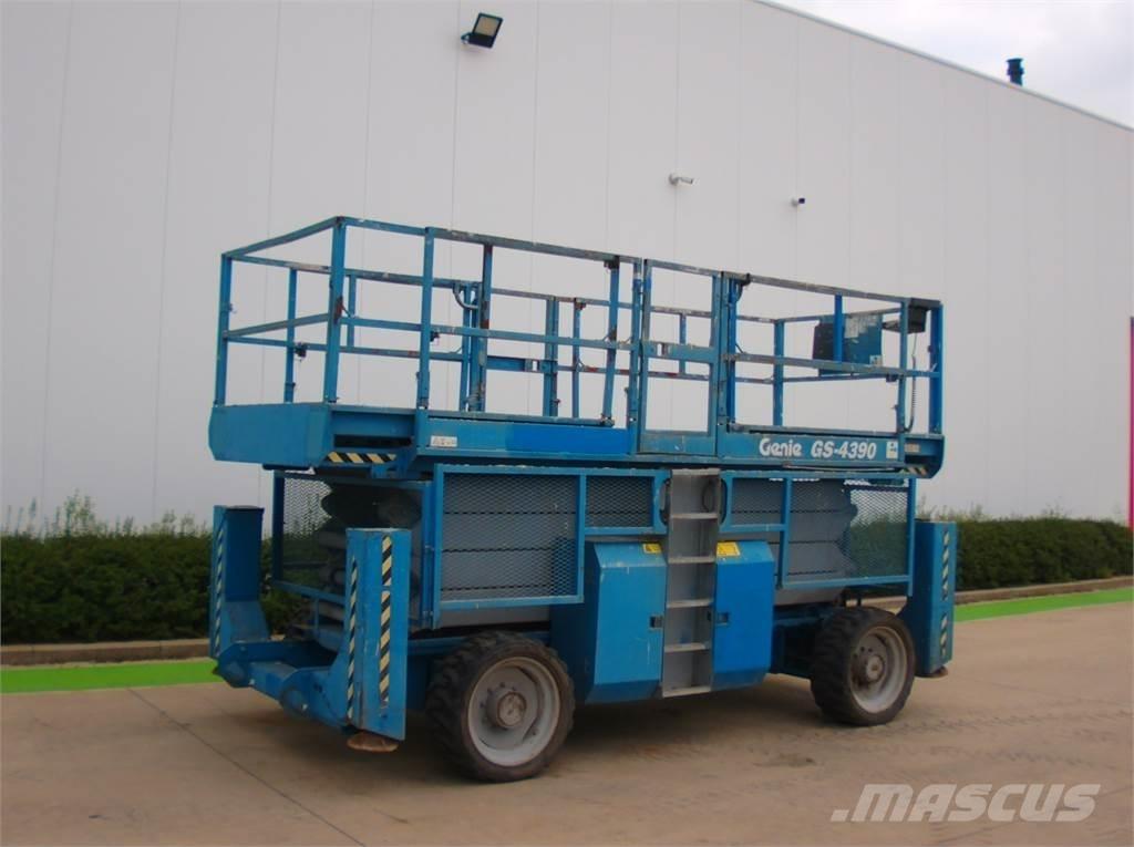 Genie GS4390RT シザースリフト