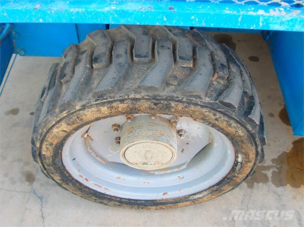 Genie GS4390RT シザースリフト