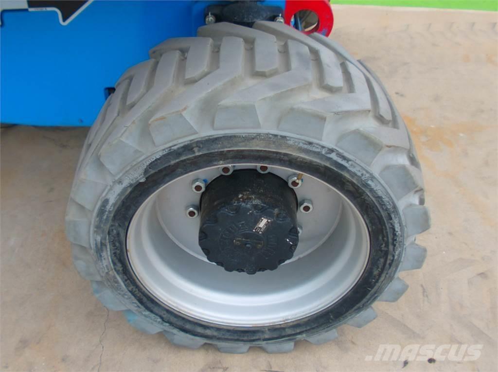 JLG H800AJ ブームリフト　屈伸型