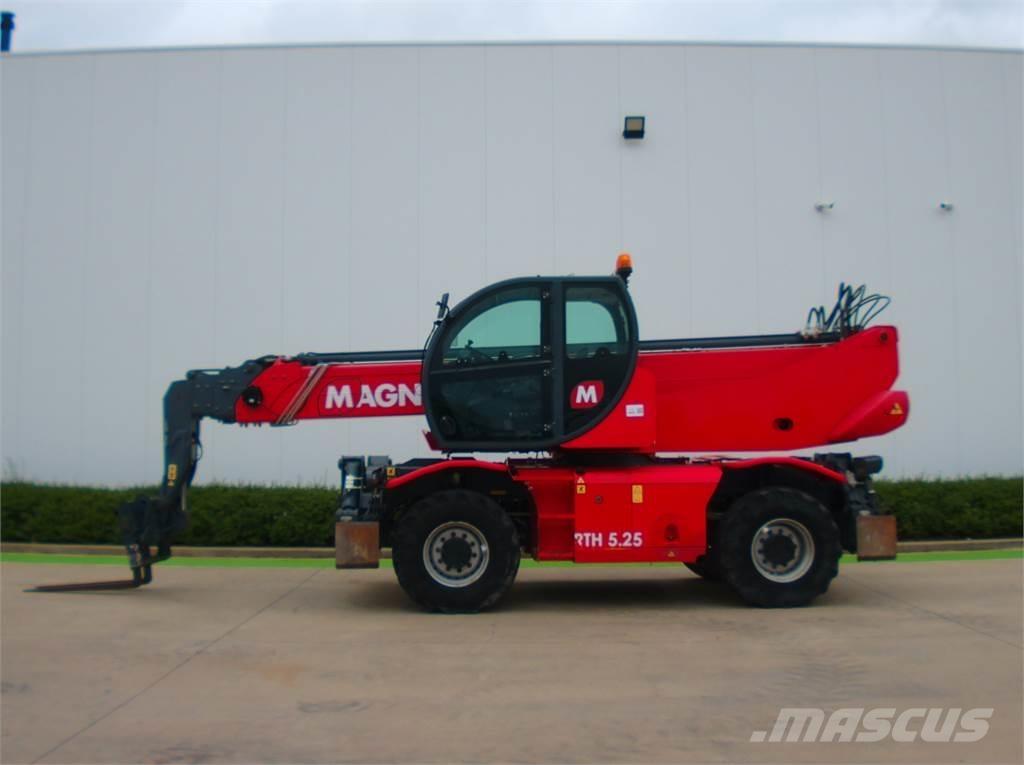 Magni 5.25 SH テレスコーピックハンドラー