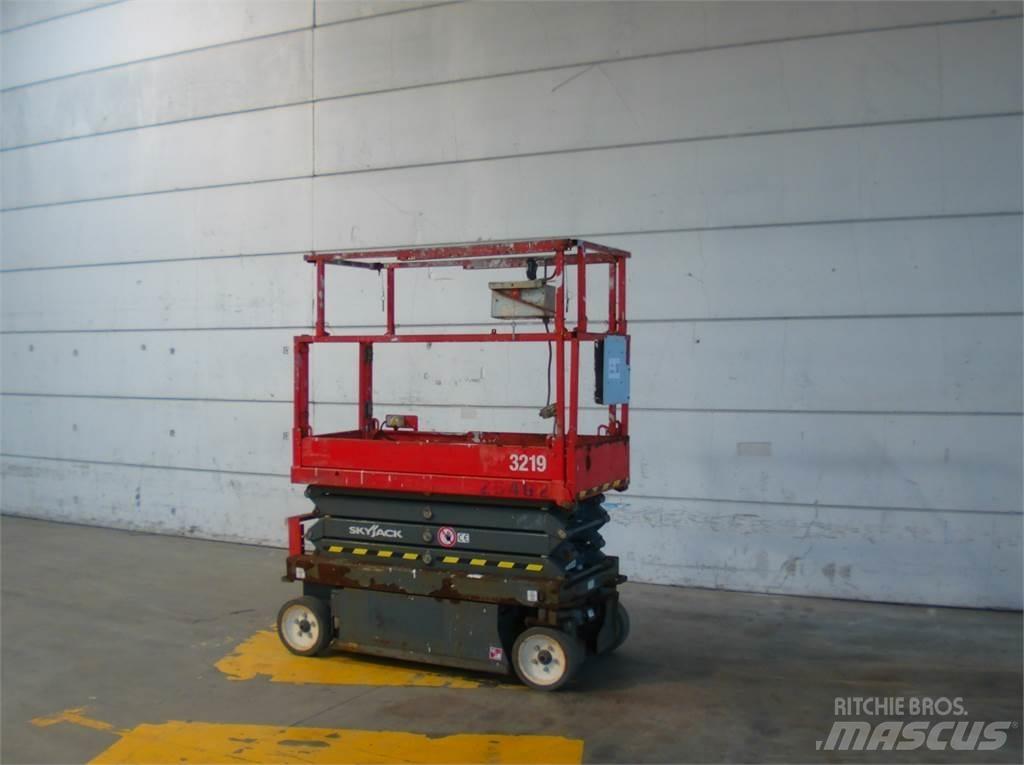SkyJack SJ3219 シザースリフト