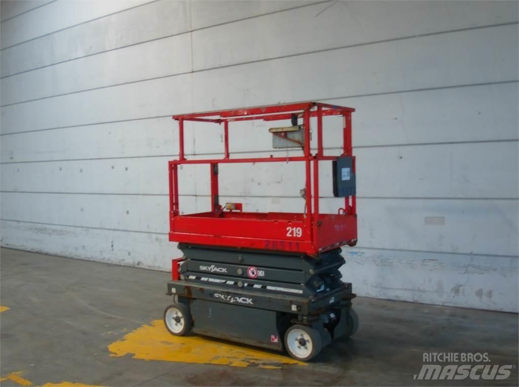 SkyJack SJ3219 シザースリフト