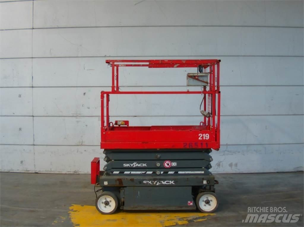 SkyJack SJ3219 シザースリフト
