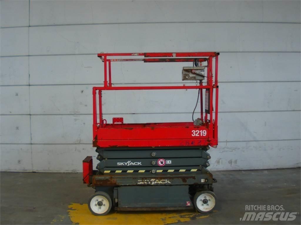 SkyJack SJ3219 シザースリフト